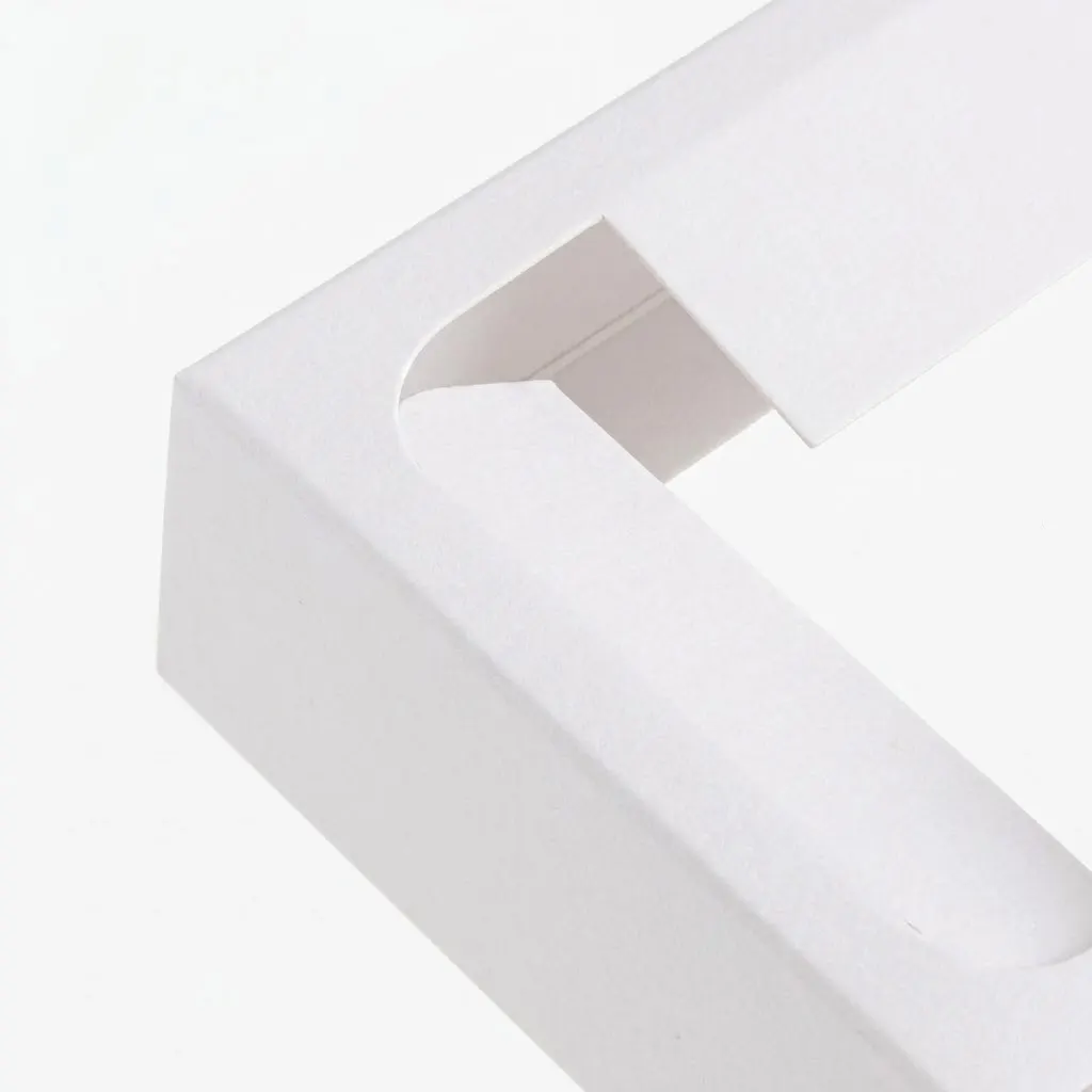 White paperboard insert for custom boxes
