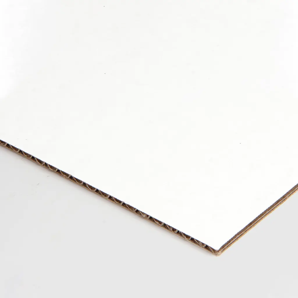 Bleached white corrugated board for custom boxes